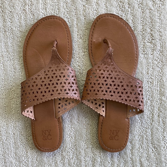 NY&C Thong Strap Sandals - Picture 1 of 11